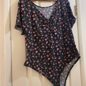 COPY - Plus size V neck Body suit